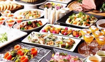 甲府富士屋ホテルバイキング&ぶどう狩りと50年秘蔵梅酒&ワイン呑み比べ