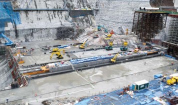 高さ100mに驚愕!完成間近の八ッ場ダム~上から下から工事現場見学~