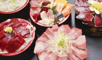 豪快!きよっぱち浜焼き食べ放題と秋色艶めくマザー牧場&濃溝の滝