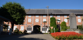 EYuxv