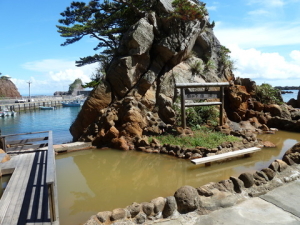 式根島 松が下雅湯