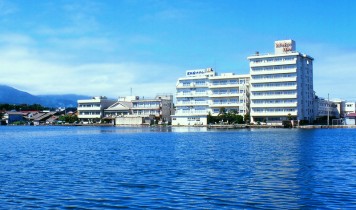 湖畔の宿～吉田家【両津地区】